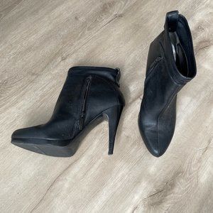 Nine West Platform Ankle Boots - Sz 9